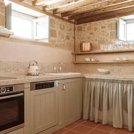 Saray Monumental Luxury Medieval Town, Rhodes Bed & Breakfast *